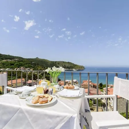 Santa Caterina Hotel