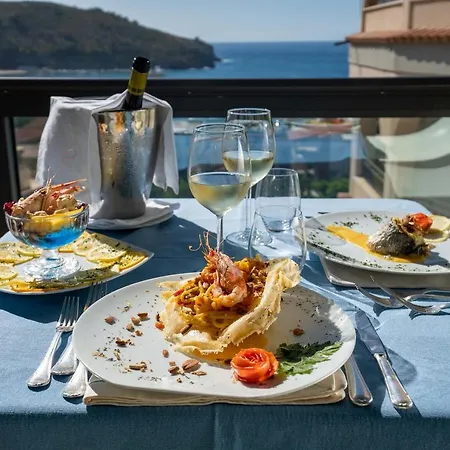 Santa Caterina Hotel